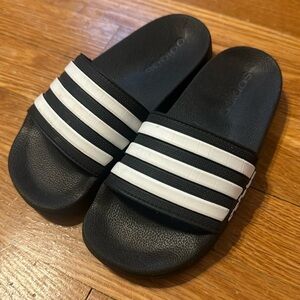 Kids size 13 Adidas slides excellent condition worn twice